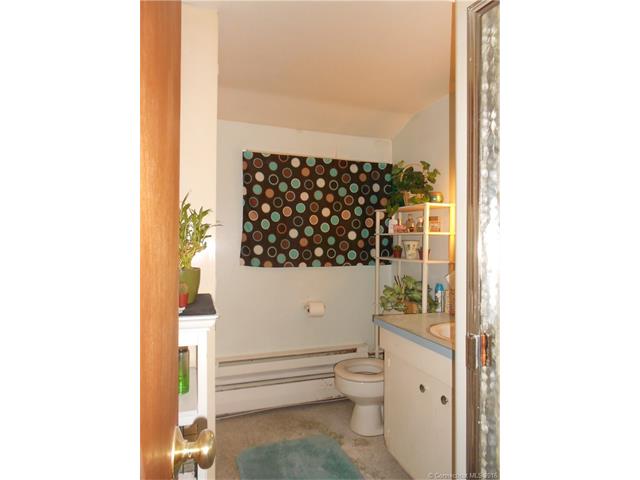 382 Frost Rd, Waterbury, CT 06705