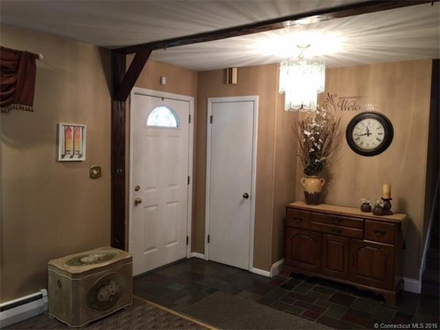 886 Woodtick Rd, Waterbury, CT 06705