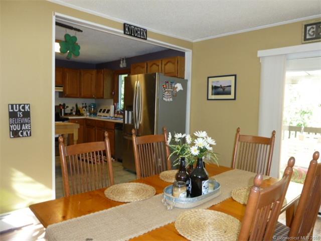 4 Swan St, Waterbury, CT 06705