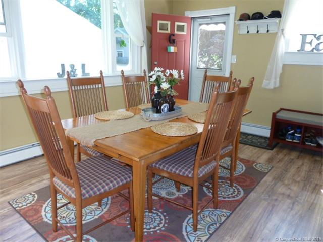 4 Swan St, Waterbury, CT 06705