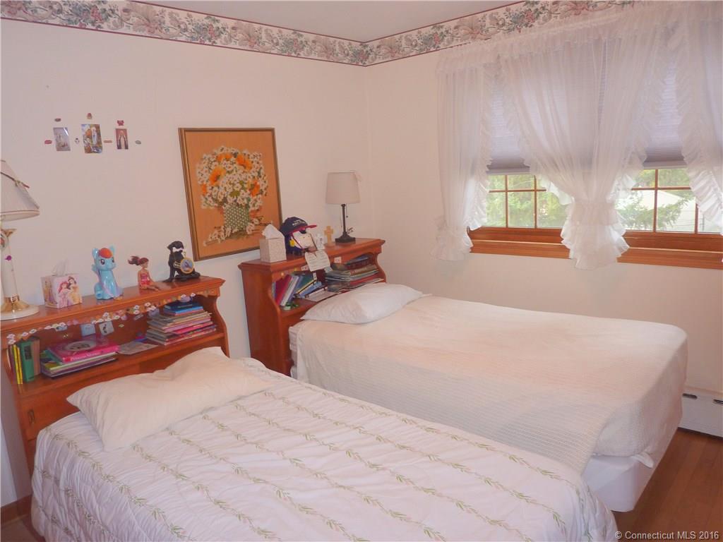 299 Courtland Ave, Waterbury, CT 06705