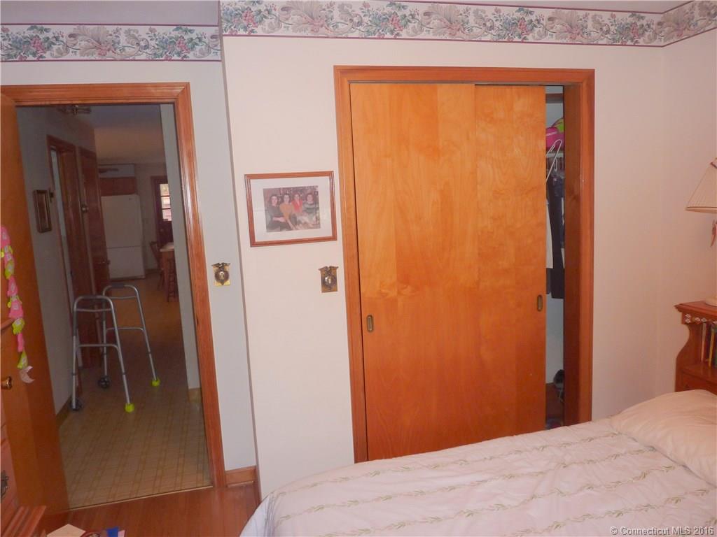 299 Courtland Ave, Waterbury, CT 06705