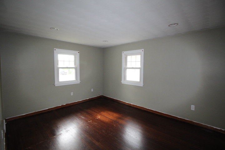 54 Harland AveWaterbury, CT, 06705New Haven County