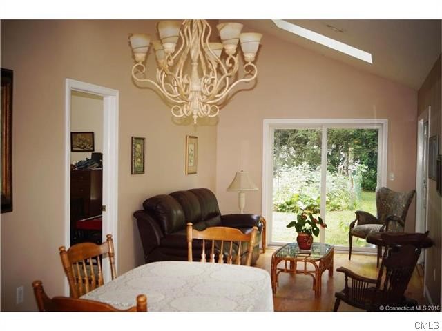 25 Skyline Drive, Waterbury, CT 06706