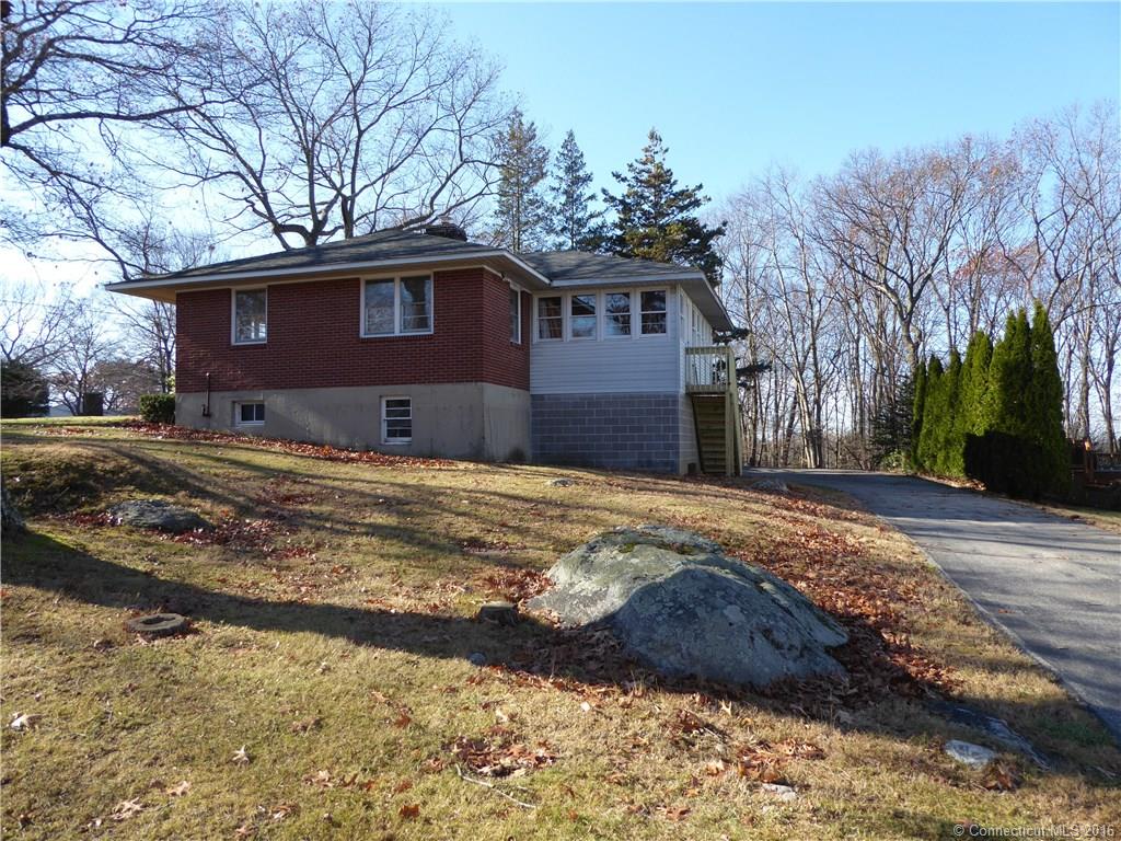 105 Glenrock Rd, Waterbury, CT 06706