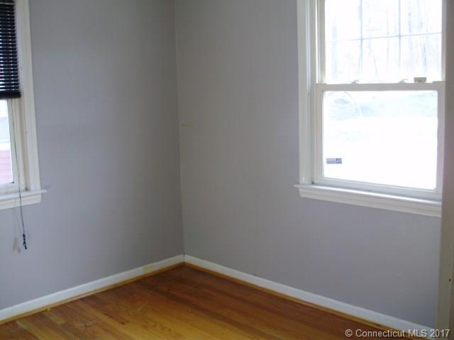 187 Peach Orchard Rd, Waterbury, CT 06706
