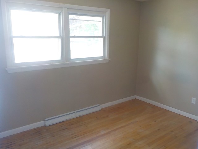 83 Harwood RdWaterbury, CT, 06706New Haven County