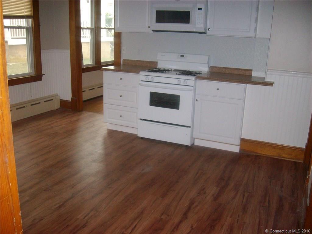 103 Sunnyside Ave, Waterbury, CT 06708