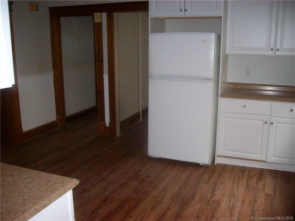 103 Sunnyside Ave, Waterbury, CT 06708