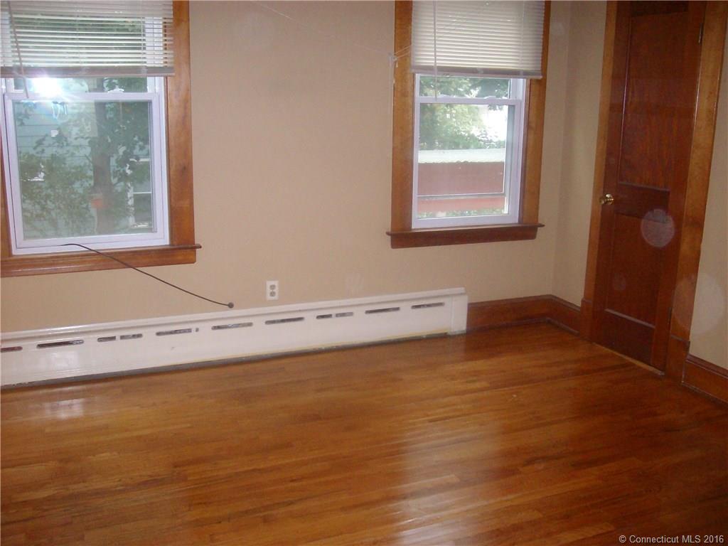 103 Sunnyside Ave, Waterbury, CT 06708