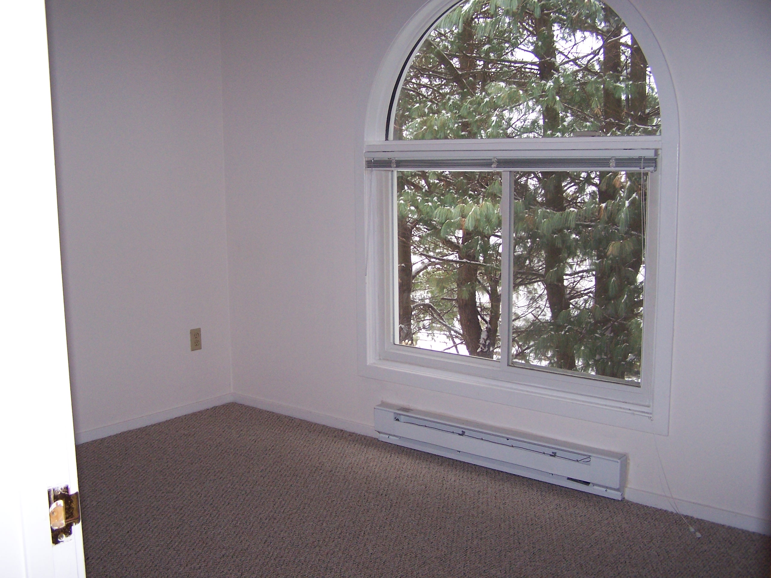 585 Park Rd 2-4, Waterbury, CT 06708
