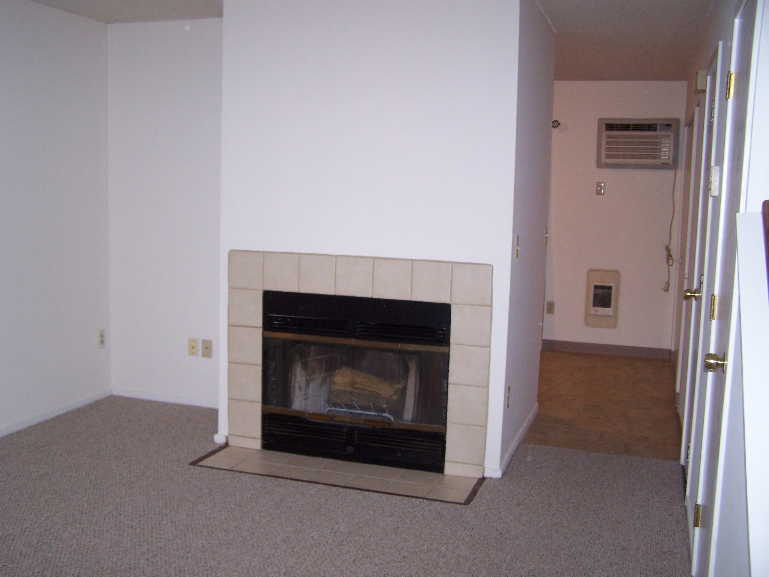 585 Park Rd 2-4, Waterbury, CT 06708