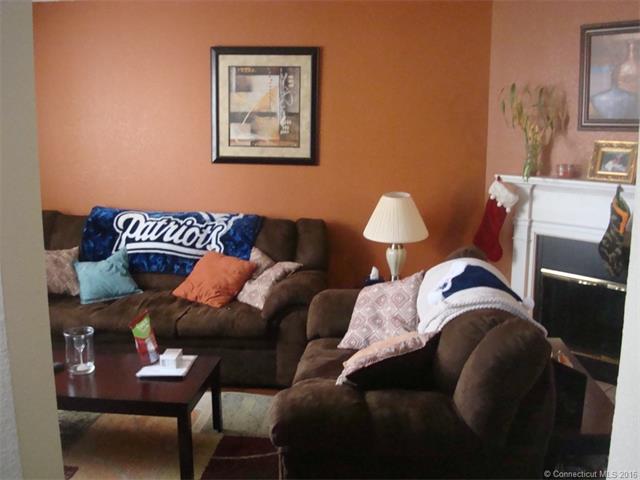 925 Oronoke Rd, Waterbury, CT 06708