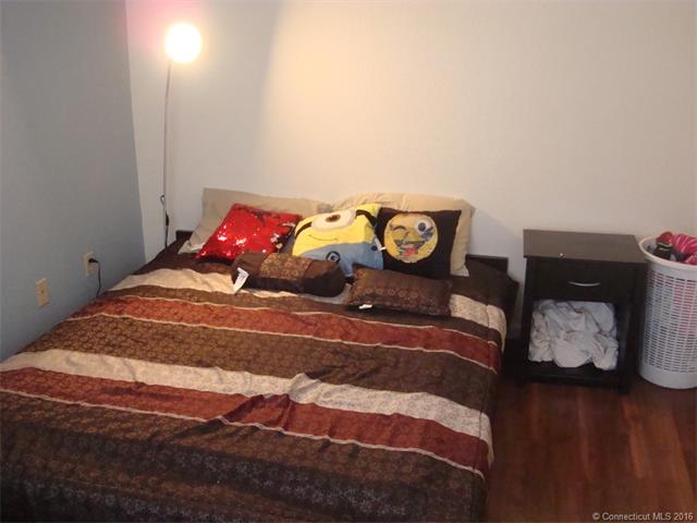 925 Oronoke Rd, Waterbury, CT 06708