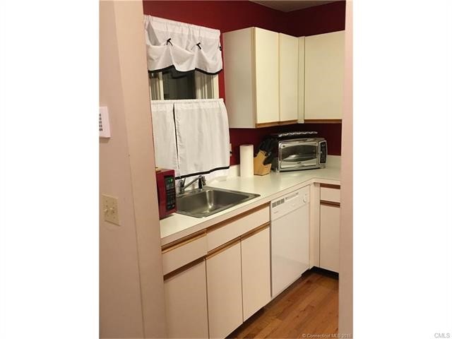 827 Oronoke Road, Waterbury, CT 06708