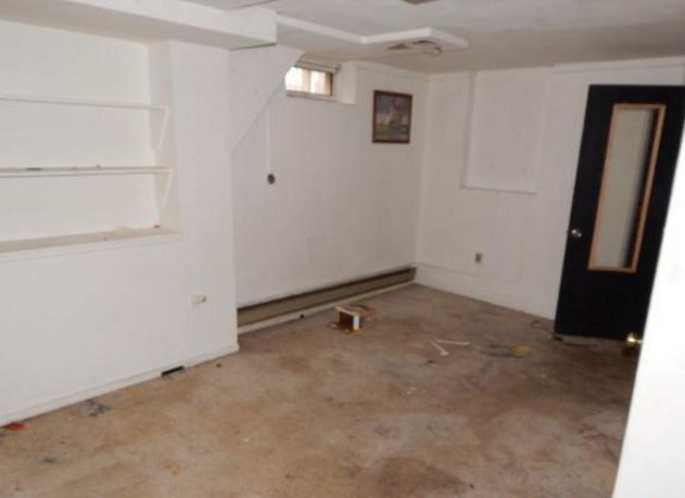 567 Wilson St, Waterbury, CT 06708