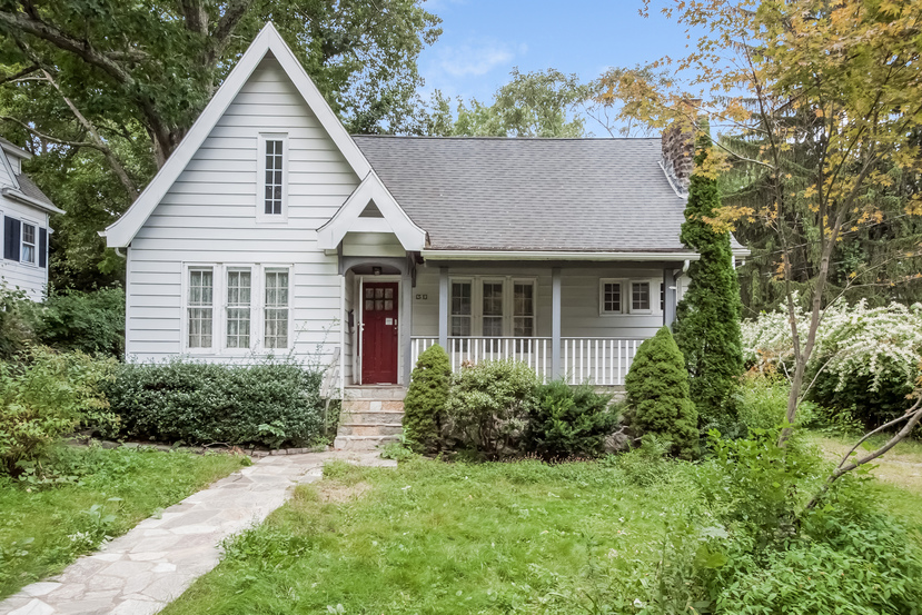 51 Springdale Ave, Waterbury, CT 06708