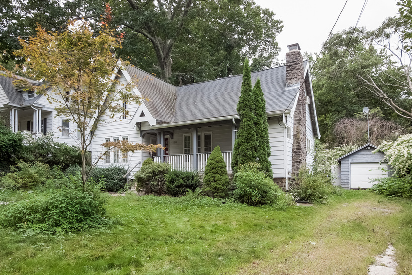 51 Springdale Ave, Waterbury, CT 06708