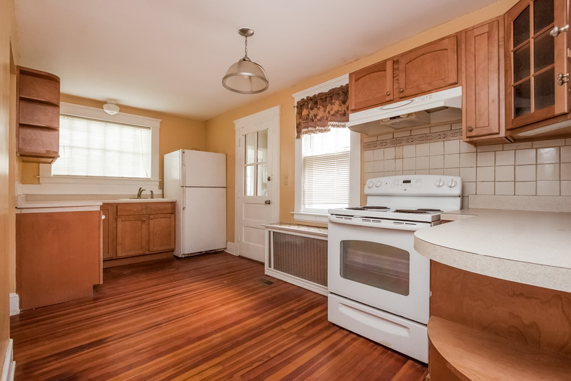 51 Springdale Ave, Waterbury, CT 06708
