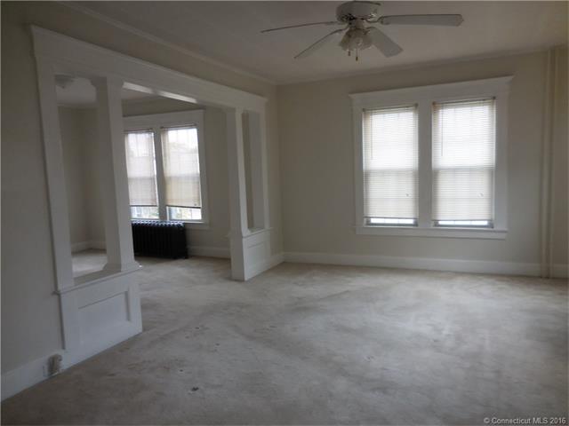 14 Oak Hill Ave, Waterbury, CT 06708