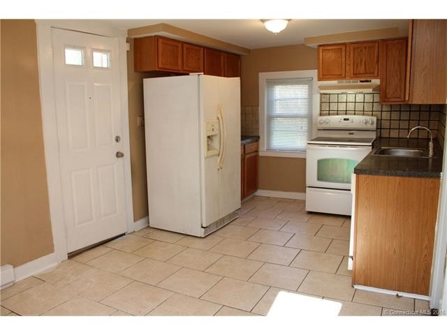 103Whitewood Rd, Waterbury, CT 06708