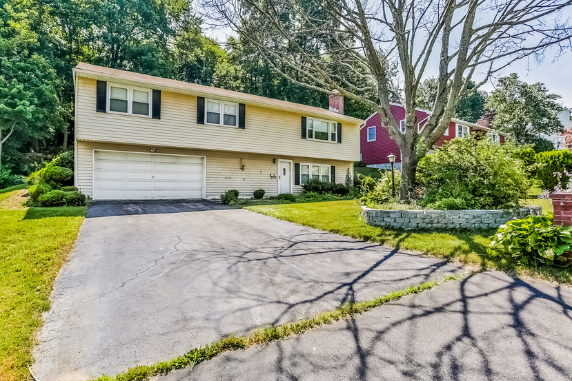 259 Ardsley Rd, Waterbury, CT 06708
