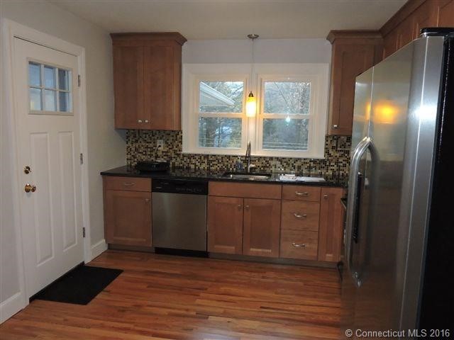 110Hewey St, Waterbury, CT 06708