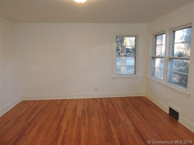 110Hewey St, Waterbury, CT 06708