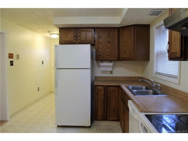 17Delaware Ave, Waterbury, CT 06708