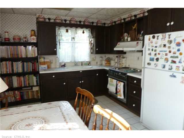 23 Evans St, Waterbury, CT 06708