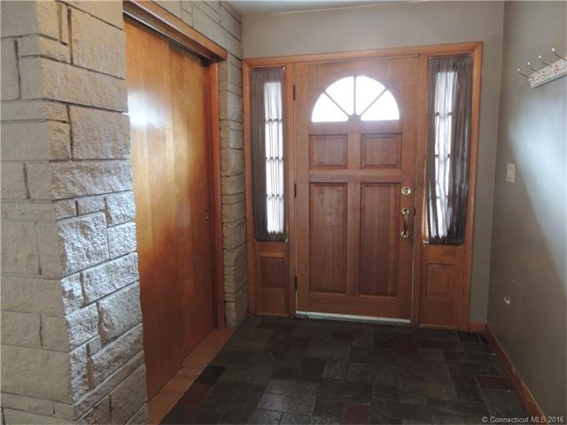 150 Kaynor Dr, Waterbury, CT 06708