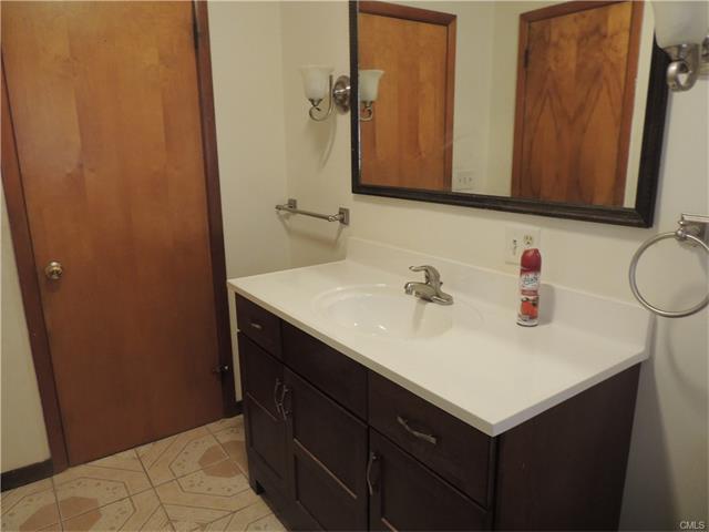 150 Kaynor Drive, Waterbury, CT 06708
