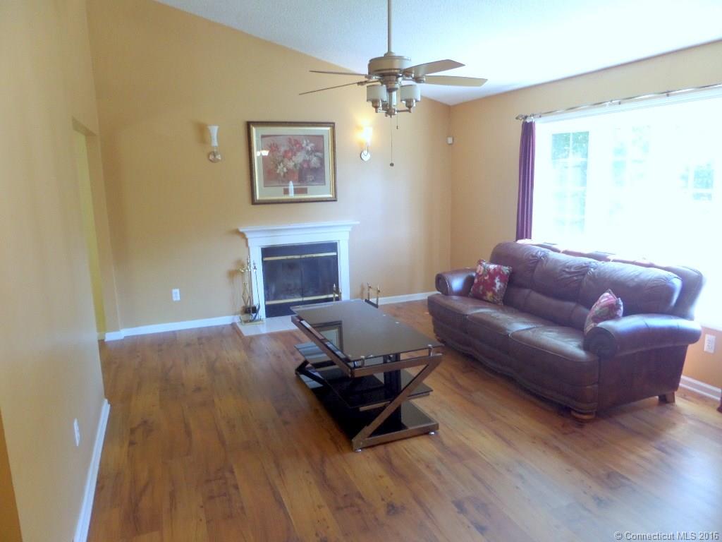 51 Roma Avenue, Waterbury, CT 06708