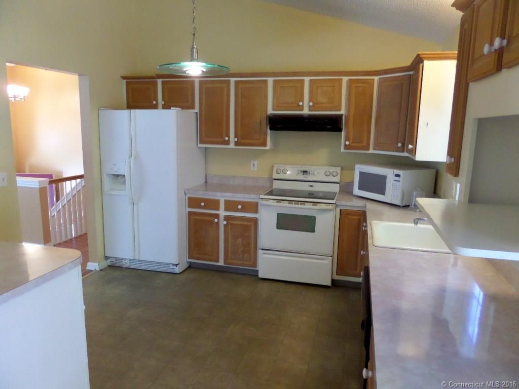 51 Roma Avenue, Waterbury, CT 06708