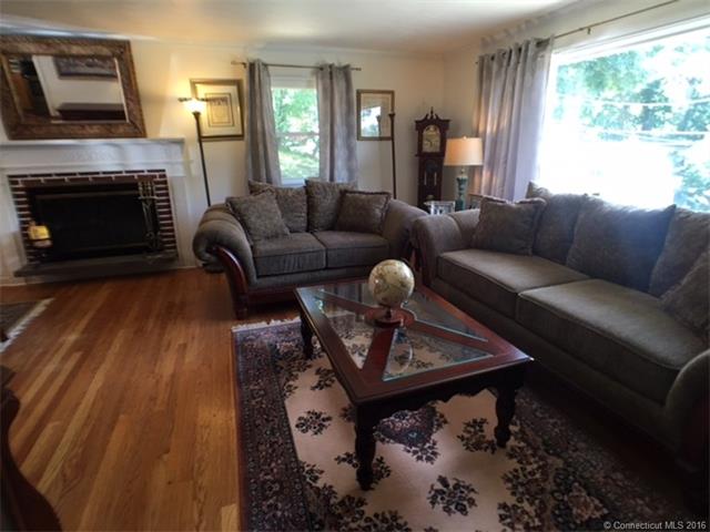 81 Robinwood Rd, Waterbury, CT 06708