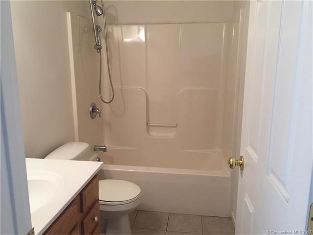 150Mohican Ave. #6, Waterbury, CT 06708