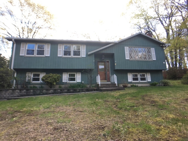 301 Clough RdWaterbury, CT, 06708New Haven County