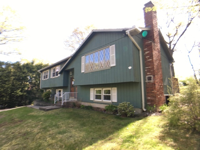 301 Clough RdWaterbury, CT, 06708New Haven County