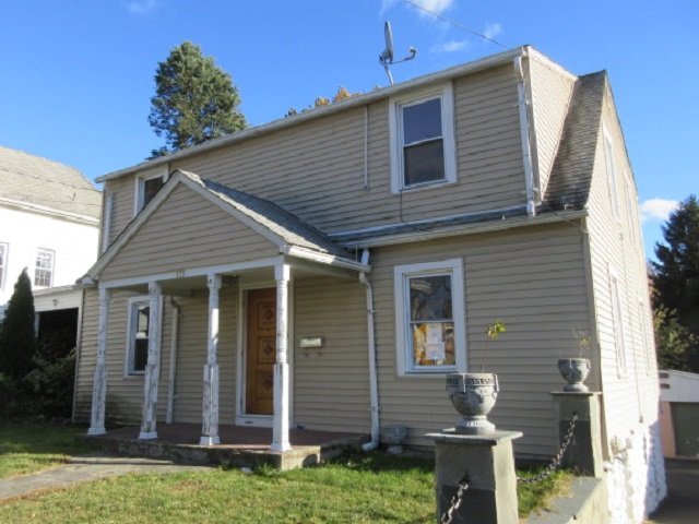 173 Bradley AveWaterbury, CT, 06708New Haven County