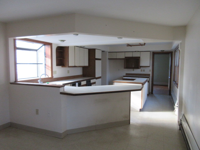 173 Bradley AveWaterbury, CT, 06708New Haven County