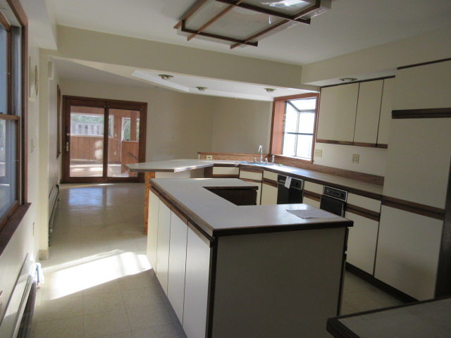173 Bradley AveWaterbury, CT, 06708New Haven County