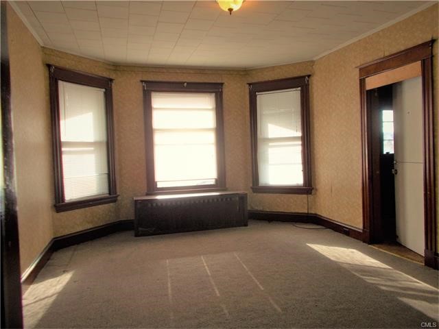 90 Ridgewood Street, Waterbury, CT 06710