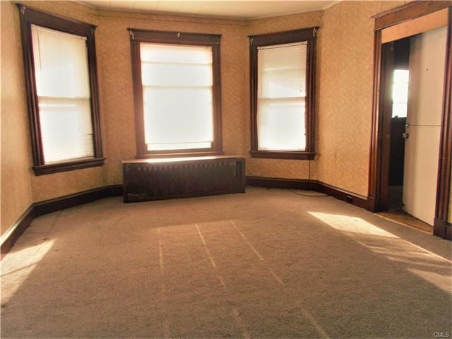 90 Ridgewood Street, Waterbury, CT 06710