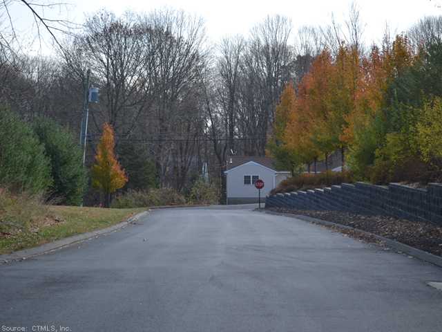 10 Mikayla Ln, Prospect, CT 06712