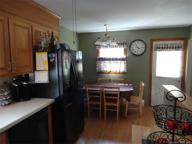 39 Coach Dr, Wolcott, CT 06716