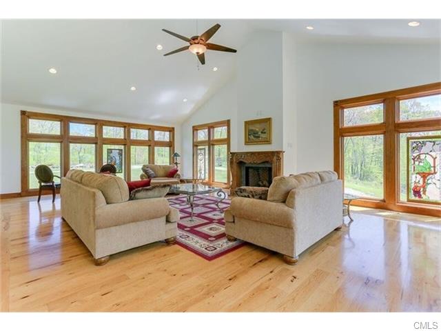 8 Bobcat Lane, Warren, CT 06754