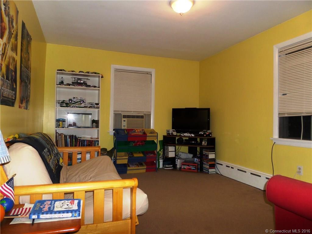 26 Warren Avenue, Naugatuck, CT 06770