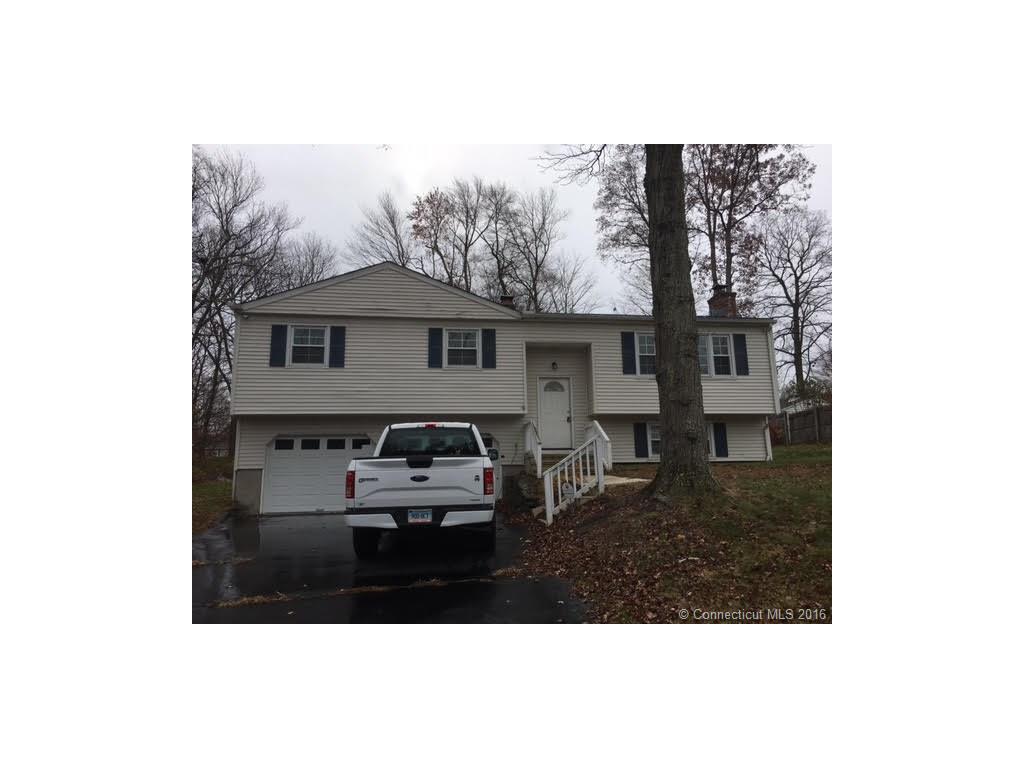 227 Wedgewood Dr, Naugatuck, CT 06770