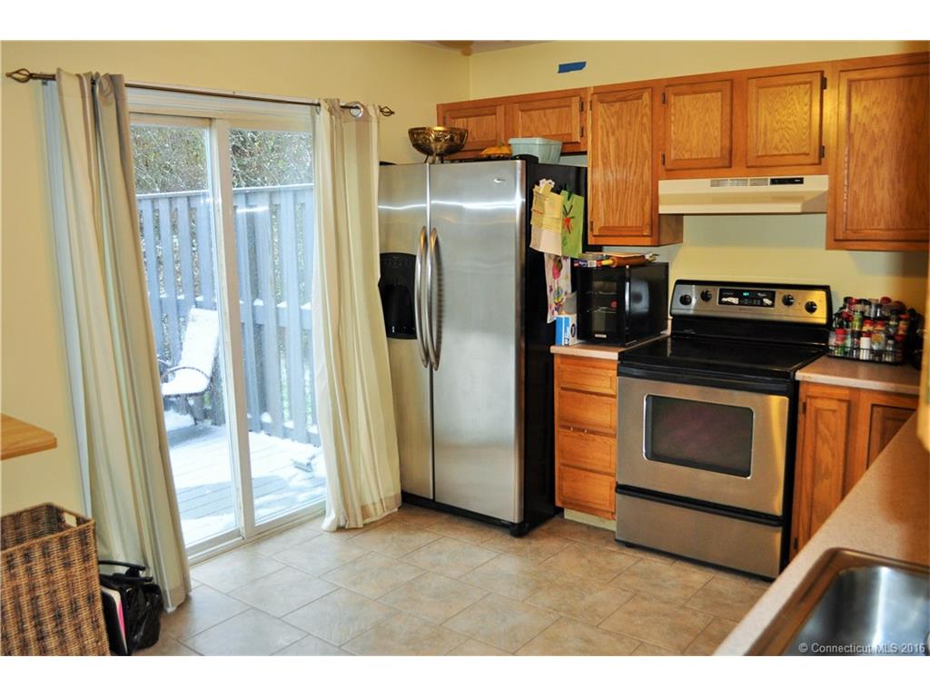 18 Tawny Thrush Road, Naugatuck, CT 06770
