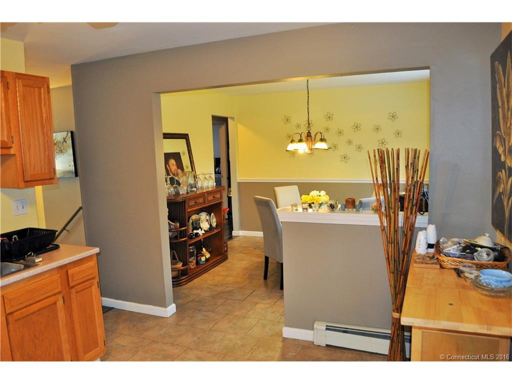 18 Tawny Thrush Road, Naugatuck, CT 06770